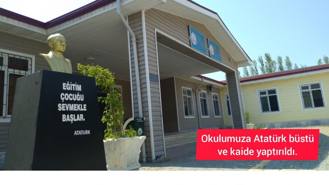 Okulumuza kaide yaptırıldı ve Atatürk büstü konuldu.